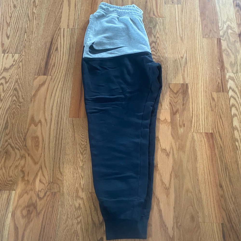 Nike sweat